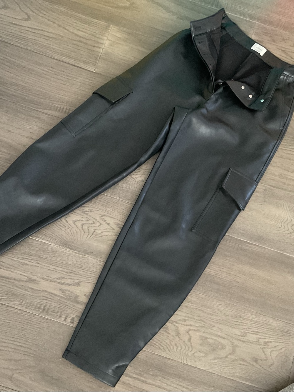 Aritzia Wilfred Black Vegan Leather Cargo Pants with pockets modern
